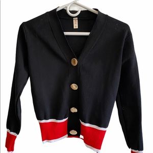 Light contrast color spring cardigan. Neve…